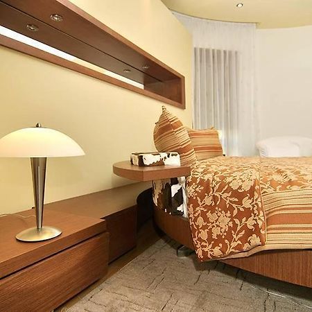 Villa Vitoria Giroc Kamer foto