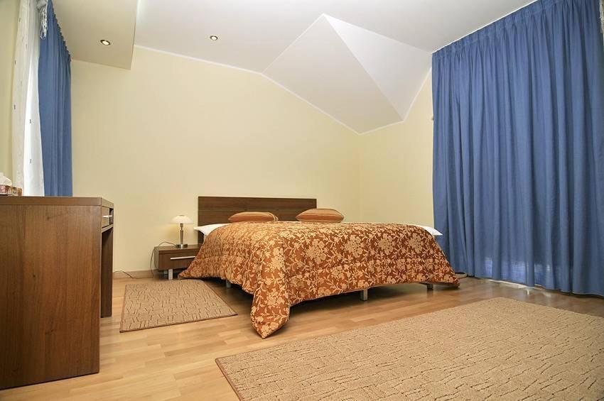 Villa Vitoria Giroc Kamer foto