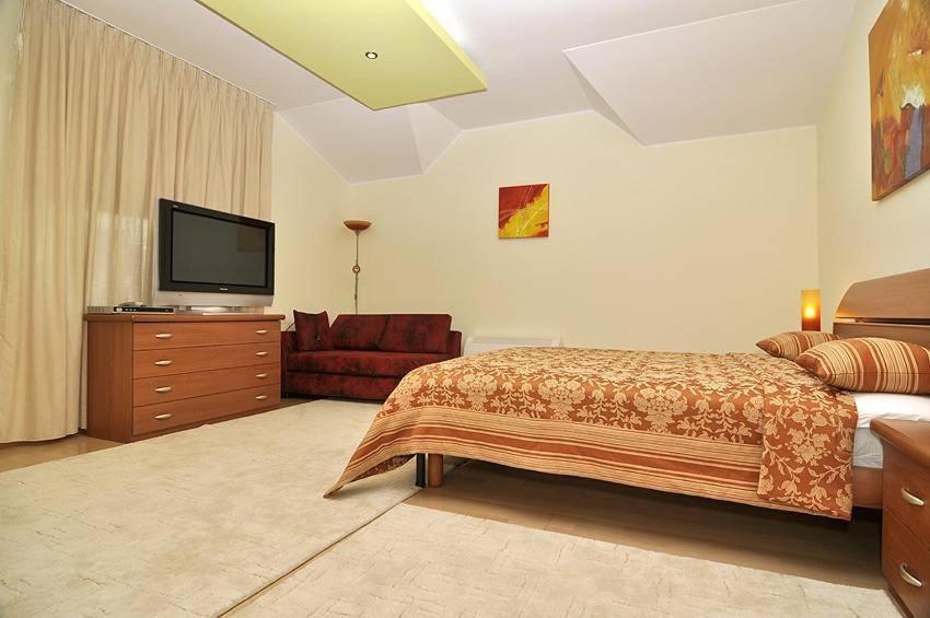 Villa Vitoria Giroc Kamer foto